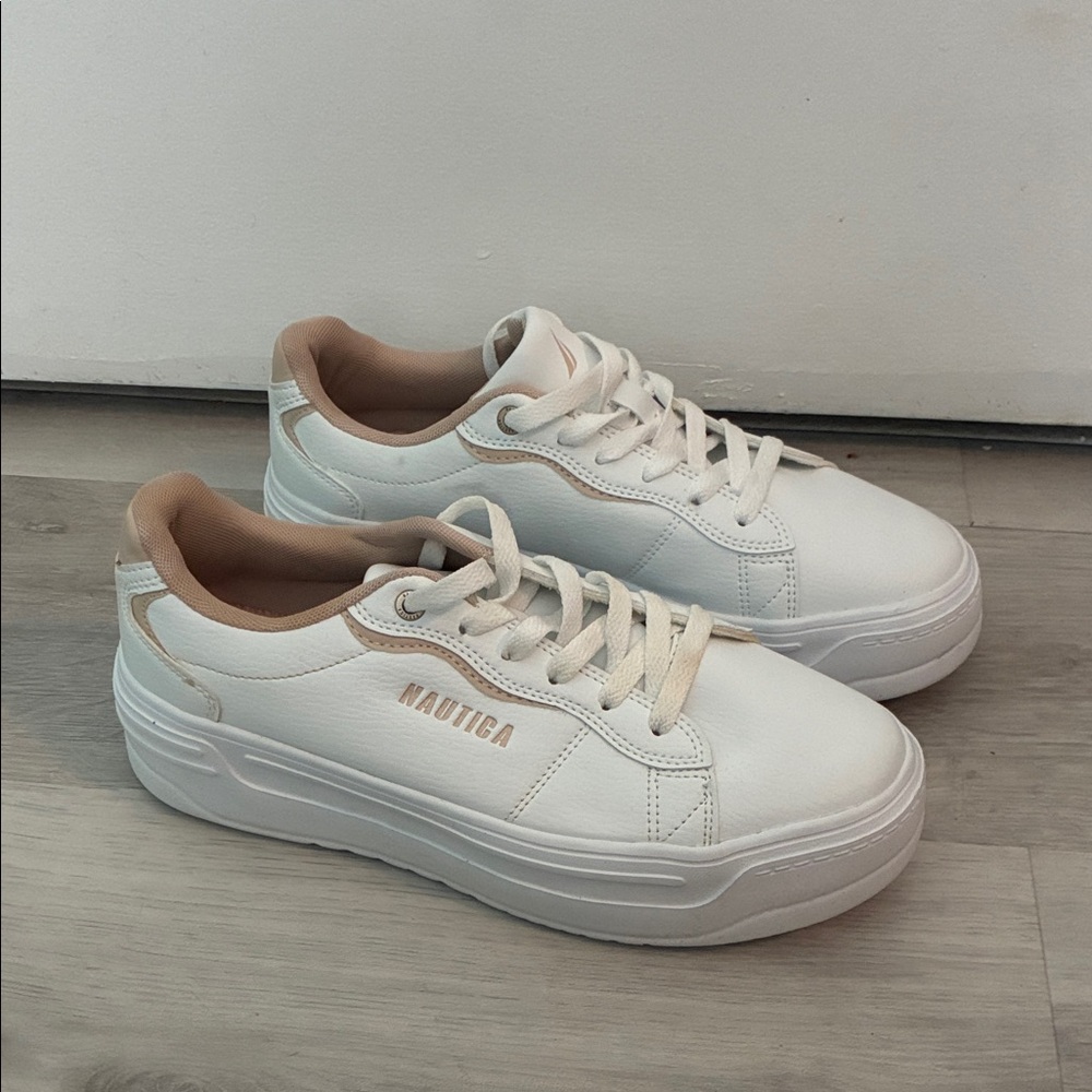 Nautica Women’s White Comfort Sneakers Size US 9.5 EU 40 UK 7.5